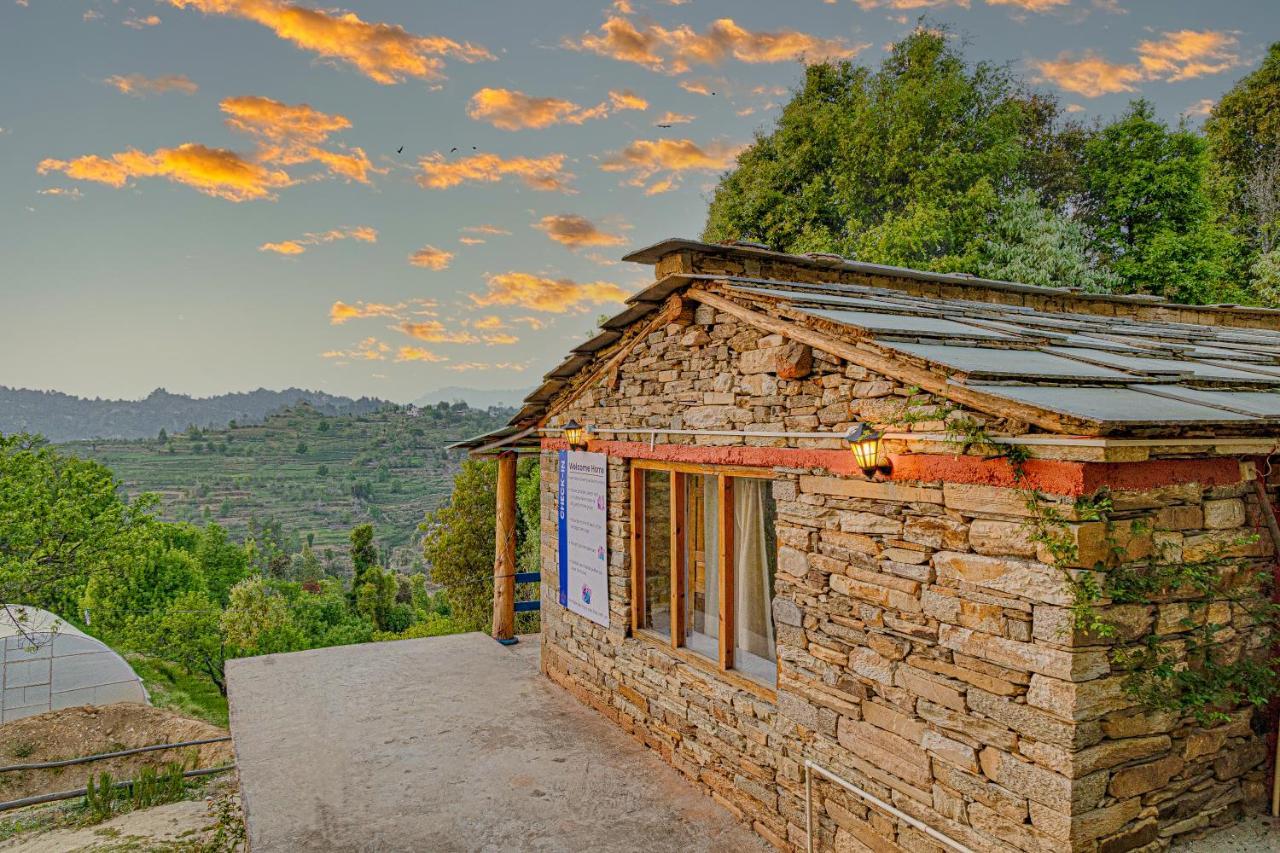 Saffronstays El Sueno, Mukteshwar -Villa Serving Pahadi Meals 외부 사진