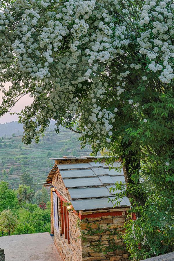 Saffronstays El Sueno, Mukteshwar -Villa Serving Pahadi Meals 외부 사진